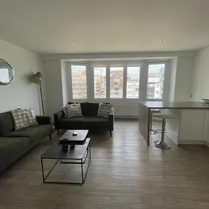 https://caroline-cherie.hotelsghent.com